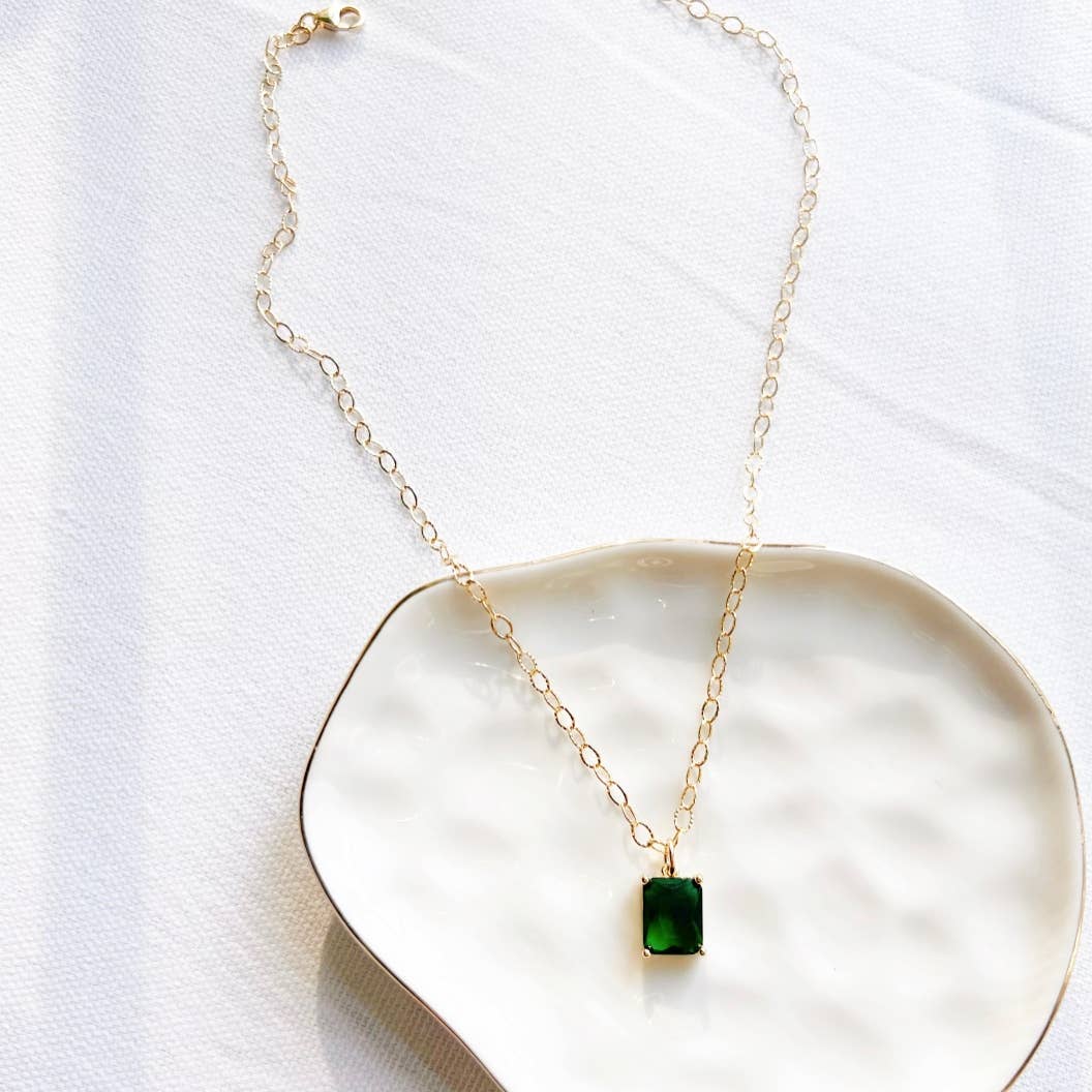 Èire Emerald Green Pendant Necklace Gold Filled