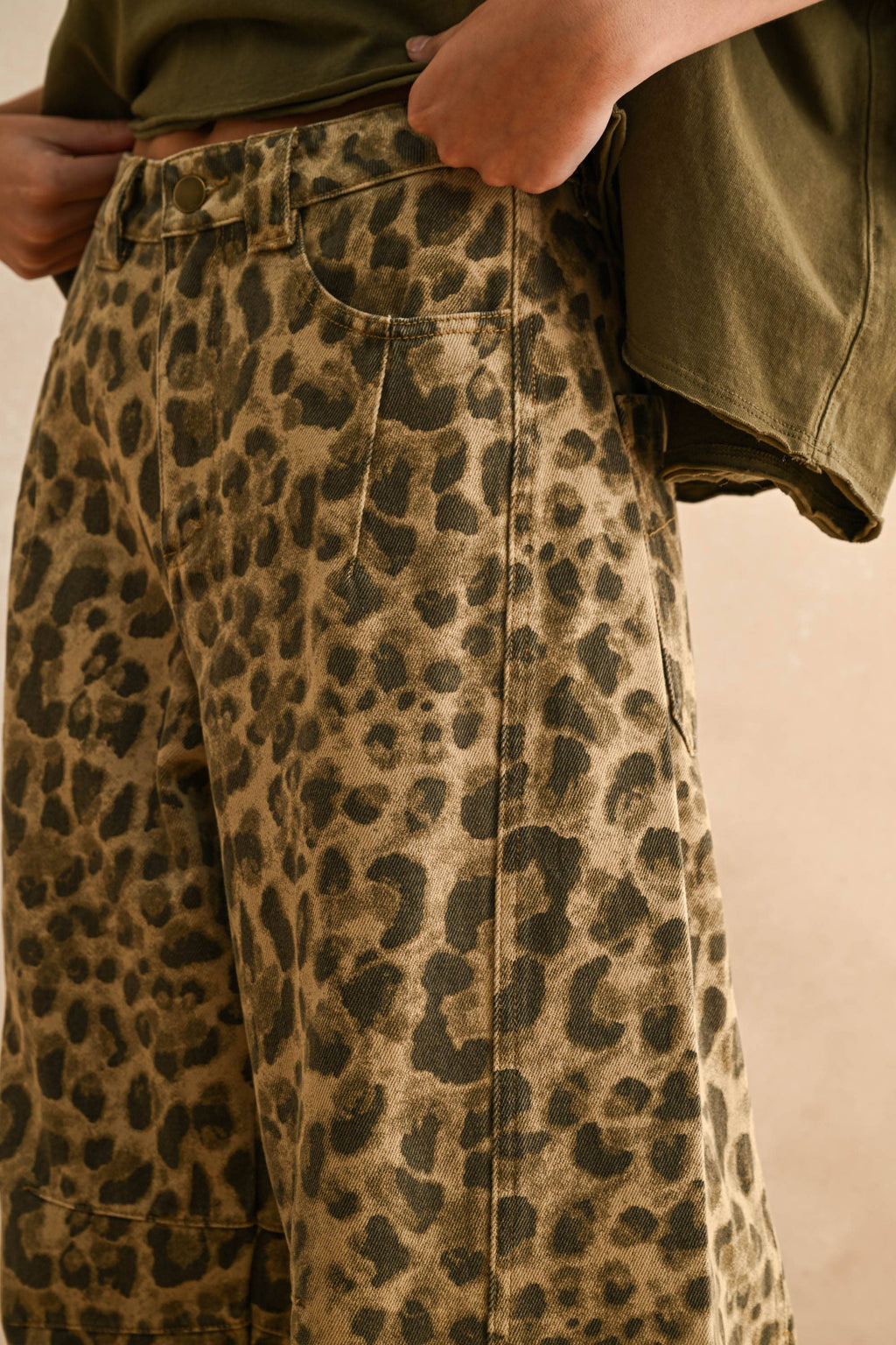 LEOPARD BARREL PANTS
