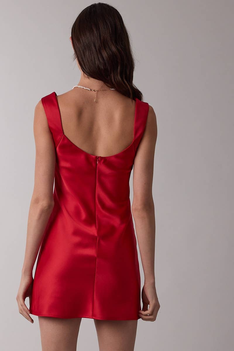 SATIN FOLD DETAIL SWEETHEART HOLIDAY MINI DRESS