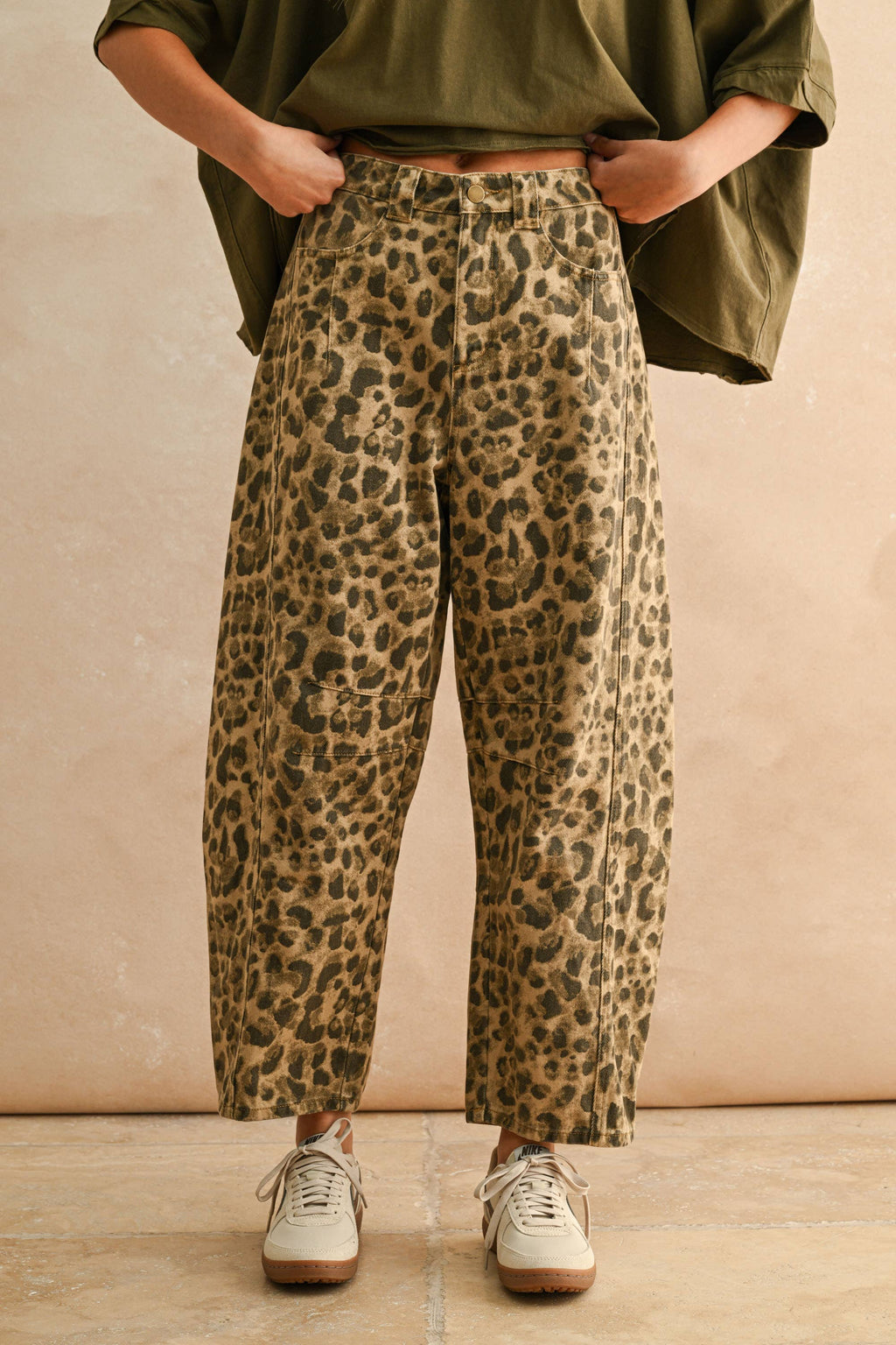 LEOPARD BARREL PANTS
