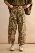 LEOPARD BARREL PANTS