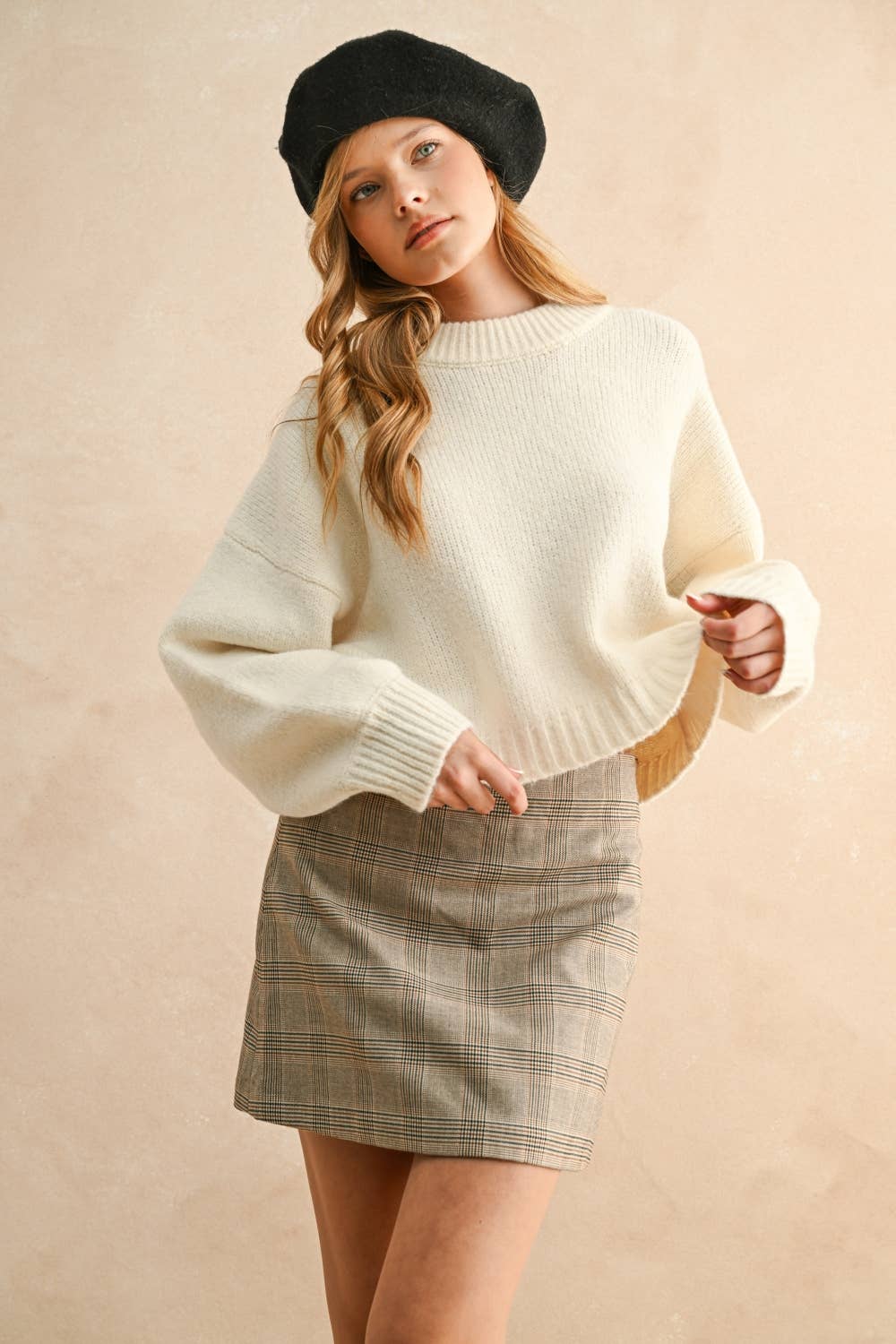 ROUND NECK SIMPLE SWEATER TOP