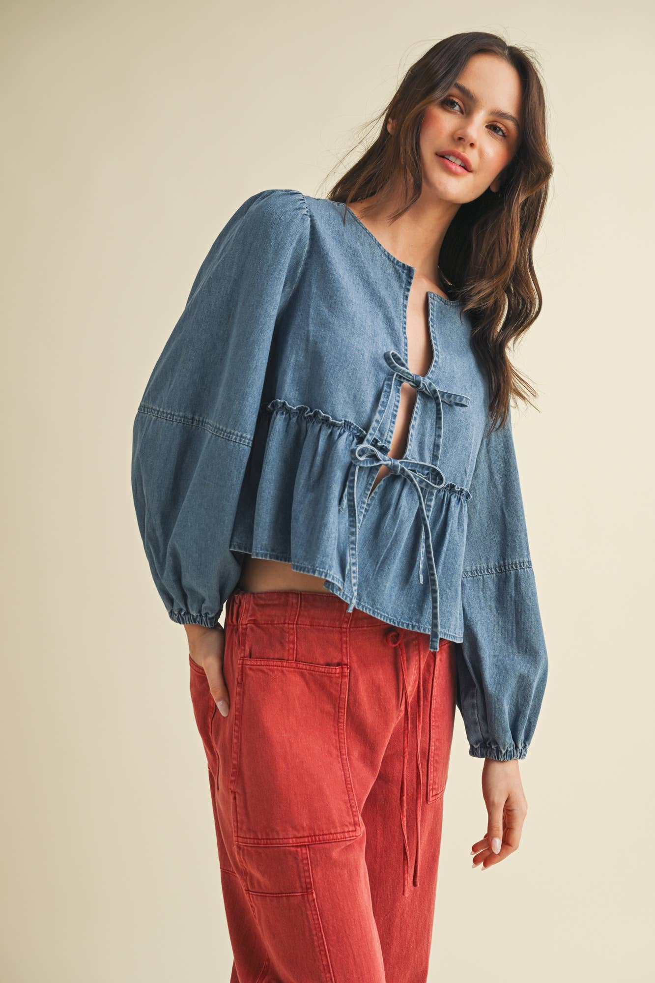 RUFFLE HEM TIE CLOSURE DENIM TOP