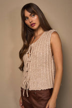 ROUND NECK FRONT TIE CHUNKY SWEATER VEST